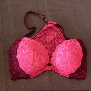 32DD Victoria Secret PushUp Bra